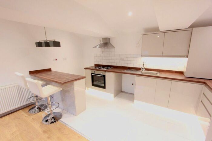 2 Bedroom Flat To Rent In Baines Lane, Hinckley LE10