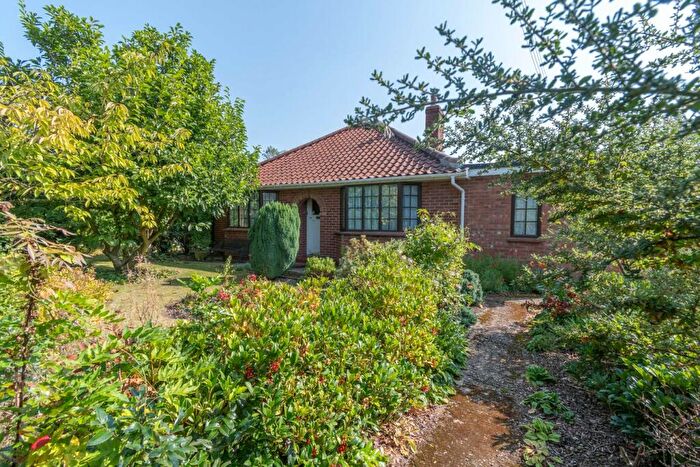 2 Bedroom Detached Bungalow For Sale In Hall Lane, Wood Norton, NR20