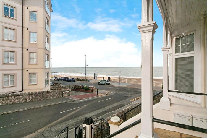 2 Bedroom Flat For Sale In Sea Bank Road, Colwyn Bay, Conwy, LL28