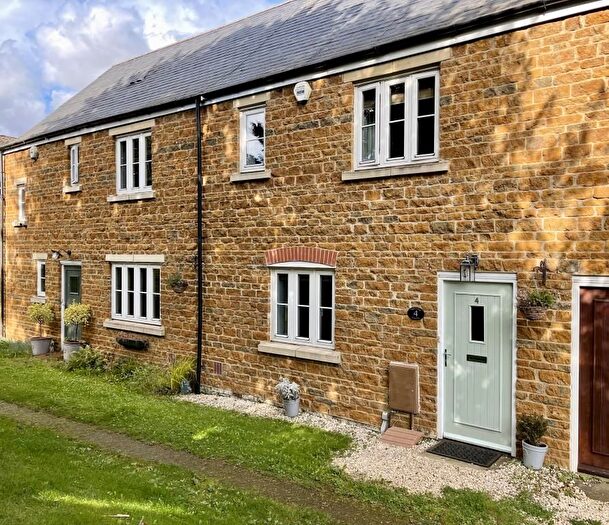 3 Bedroom Cottage For Sale In Adderbury, Oxfordshire, OX17