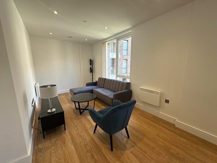 2 Bedroom Apartment To Rent In East Timber Yard, B5