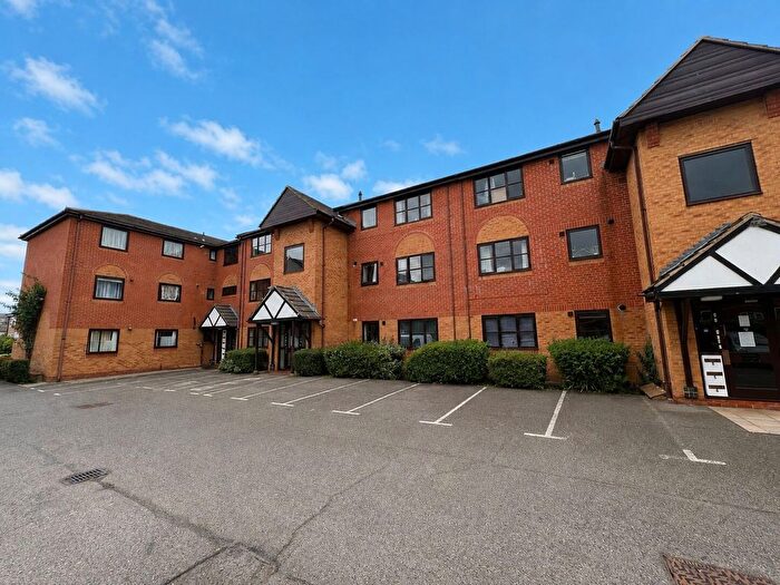 2 Bedroom Flat For Sale In Rugby Court, Grantham, NG31