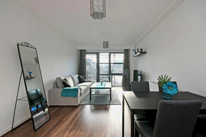 2 Bedroom Flat To Rent In West Point, West Street, Sheffield, S1