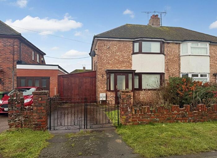 3 Bedroom Semi Detached House For Sale In Bute Avenue, Hereford, HR2