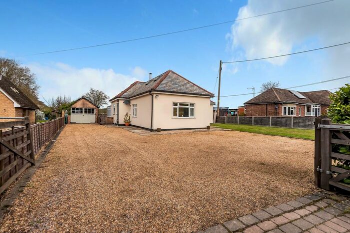 4 Bedroom Chalet For Sale In Hillside, Orwell, SG8