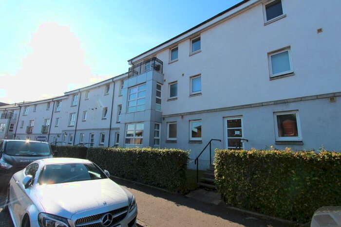 3 Bedroom Flat To Rent In Chesser Crescent, Chesser, Edinburgh, EH14