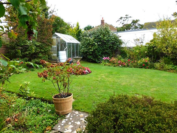 2 Bedroom Detached Bungalow For Sale In Scalwell Lane, Seaton, EX12