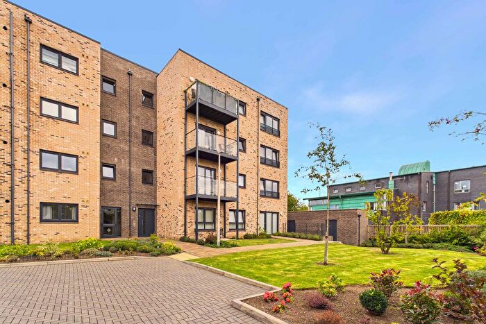 2 Bedroom Flat For Sale In Flat, Meadow Place Road, Corstorphine, Edinburgh, EH12