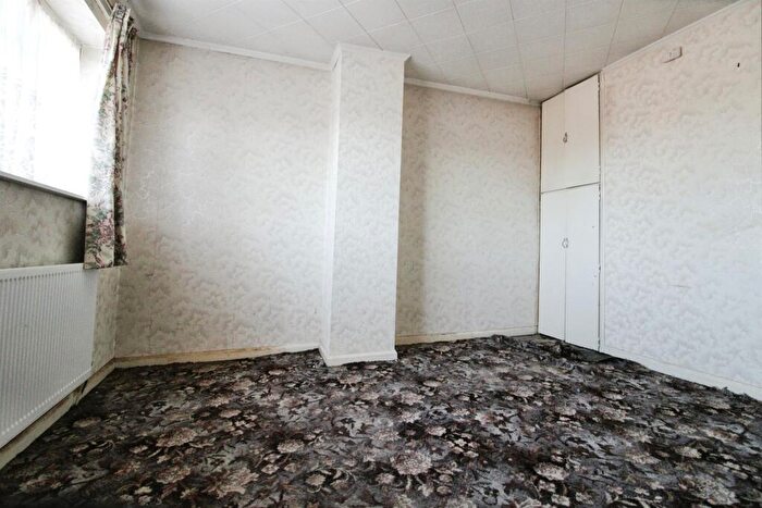 3 Bedroom End Of Terrace House For Sale In Ashburton Avenue, Llanrumney, Cardiff, CF3