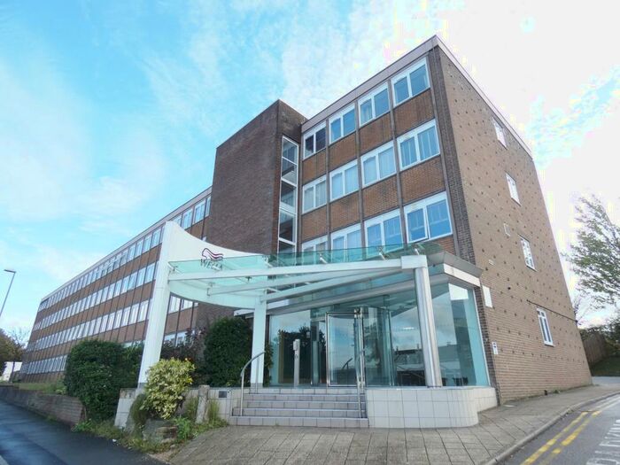 1 Bedroom Flat To Rent In Wella House, Basingstoke, RG22