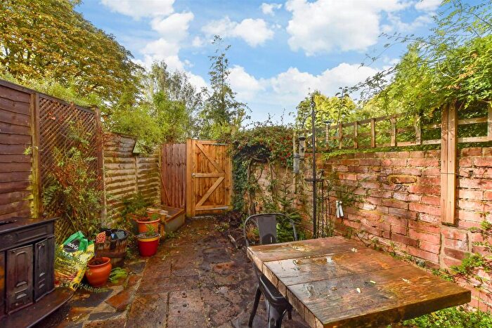 3 Bedroom End Of Terrace House For Sale In Stopham Road, Pulborough, West Sussex, RH20