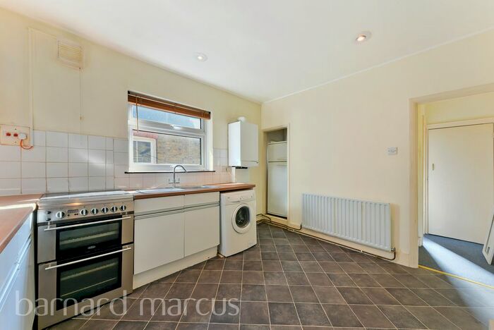 1 Bedroom Flat To Rent In Credenhill Street, SW16