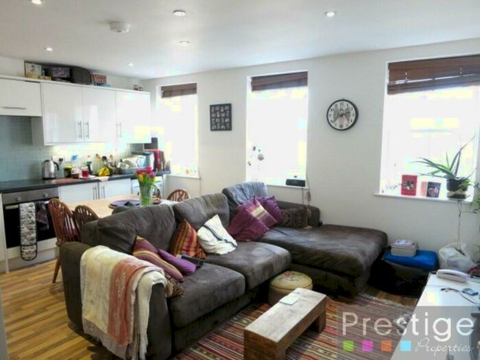 1 Bedroom Apartment To Rent In Kentish Town Road, NW5