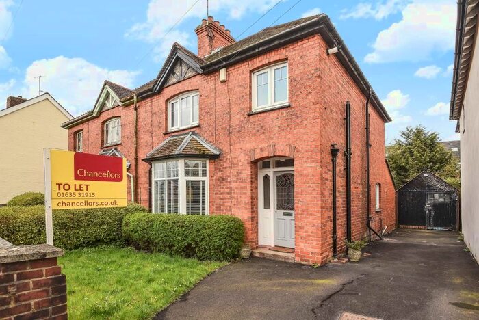 3 Bedroom Semi-Detached House To Rent In Queens Road, Newbury, RG14