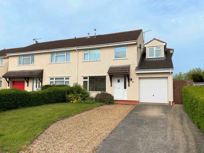 4 Bedroom Semi-Detached House For Sale In Manor Park, Norton Fitzwarren, Taunton, TA2