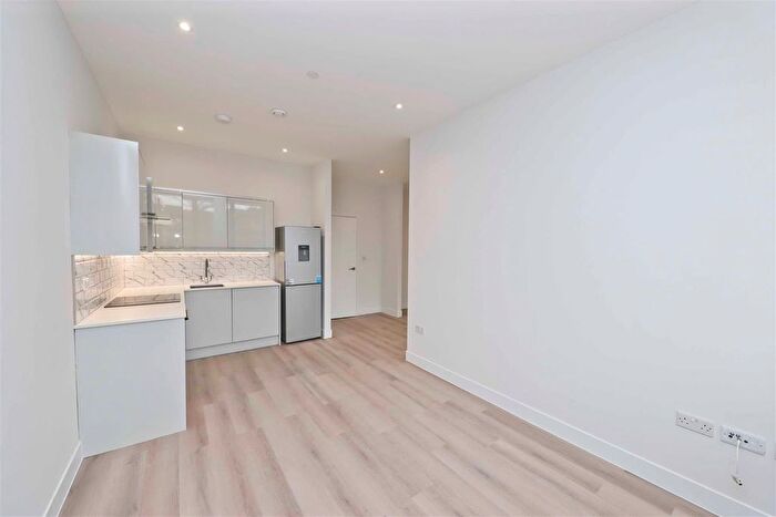1 Bedroom Flat To Rent In High Street, Cowley, Uxbridge, UB8