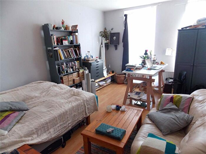 Apartment To Rent In Norwood High Street, London, SE27