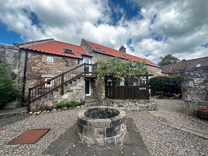 3 Bedroom Terraced House To Rent In Dron Court, Nr Dairsie, St Andrews, KY16