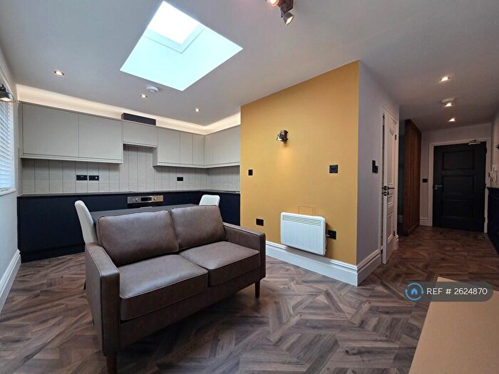 1 Bedroom Flat To Rent In Mansfield Road, Nottingham, NG5