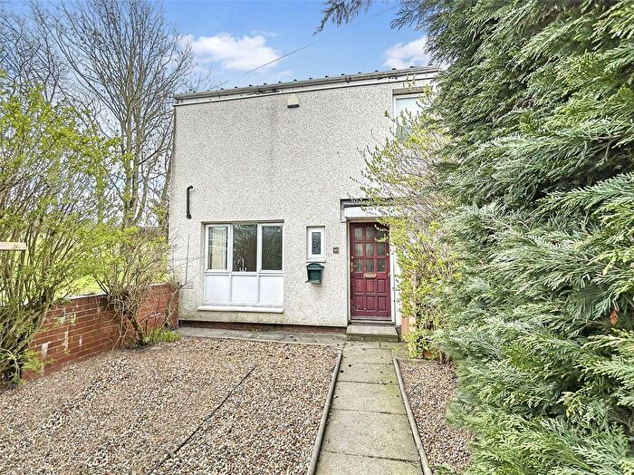 3 Bedroom End Terrace House For Sale In Lon Maesycoed, Newtown, Powys, SY16