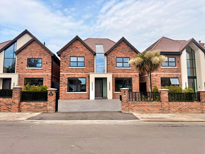 6 Bedroom Detached House For Sale In Flambard Road, Harrow, HA1