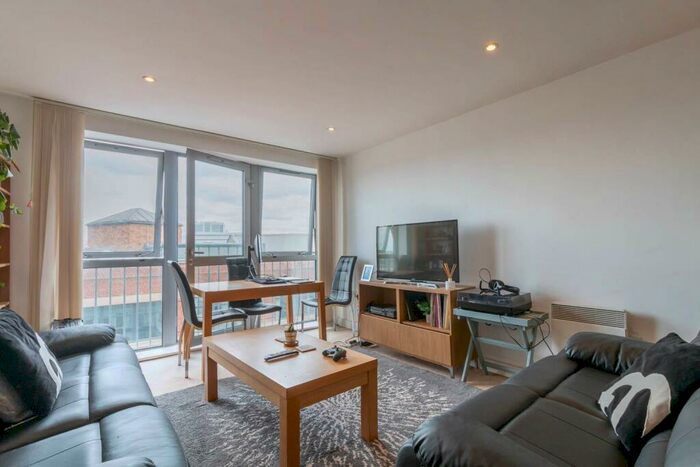 2 Bedroom Apartment To Rent In Quartz, Hall Street, B18