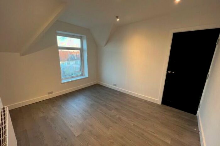 1 Bedroom Flat To Rent In Newport Road Cardiff, CF24