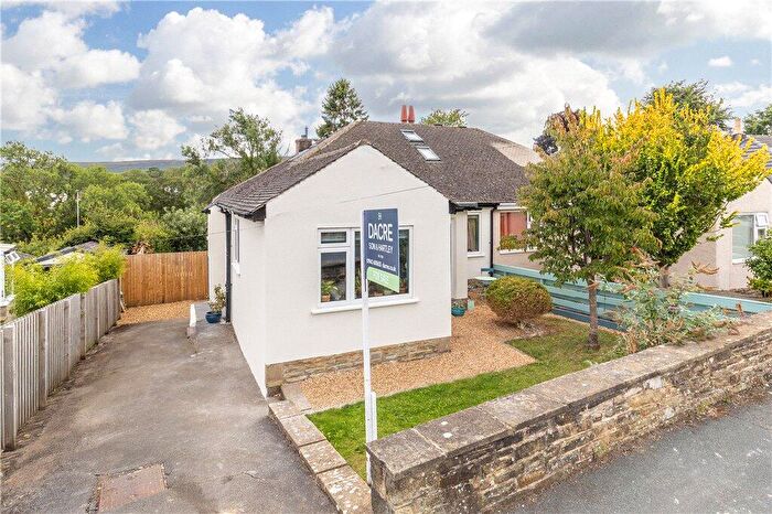 4 Bedroom Bungalow For Sale In Moor Park Drive, Addingham, Ilkley, LS29