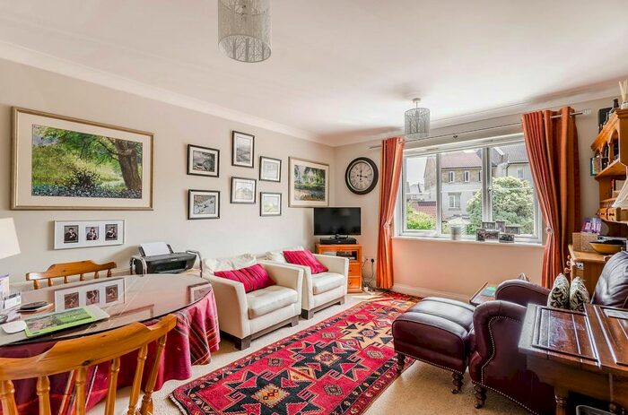 2 Bedroom Flat To Rent In Pumping Station Road, Corney Reach, London, W4