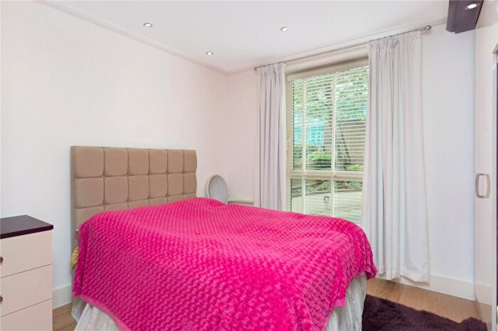 2 Bedroom Apartment To Rent In Queens Terrace, St John's Wood, London, NW8