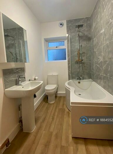 2 Bedroom Flat To Rent In Davenport Road, London, SE6