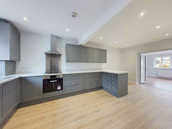 3 Bedroom Property To Rent In Woodyleaze Drive, Bristol, BS15