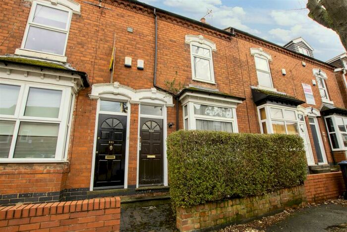 4 Bedroom House To Rent In Dawlish Road, Birmingham, B29