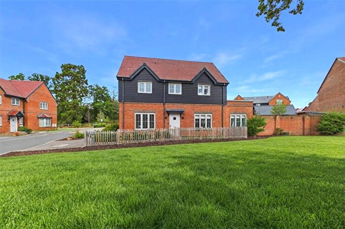 3 Bedroom Detached House For Sale In Ridges Rise, Deepcut, Camberley, Surrey, GU16