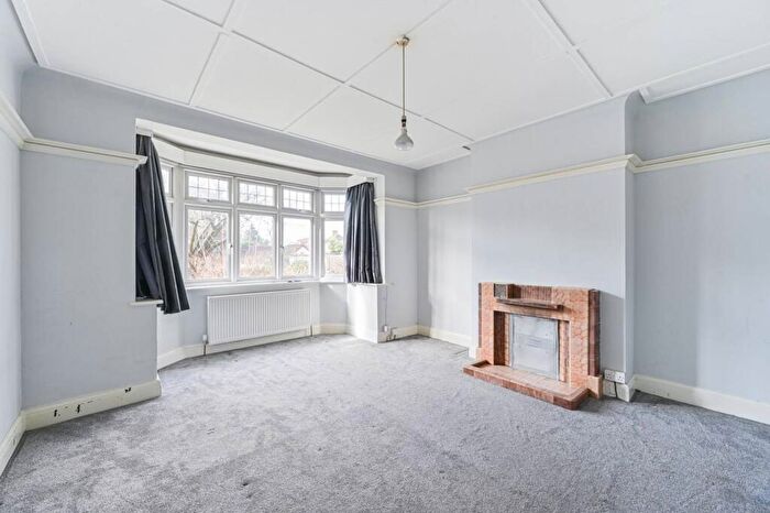 4 Bedroom Semi-Detached House To Rent In Birch Tree Way, Croydon, CR0