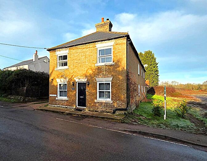2 Bedroom End Of Terrace House For Sale In Dennis Green, Gamlingay, SG19