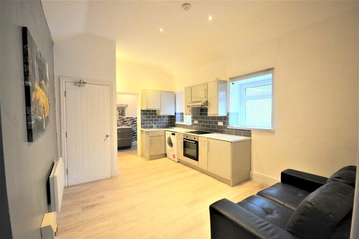 1 Bedroom Flat To Rent In Cradock Street, City Centre, Swansea, SA1