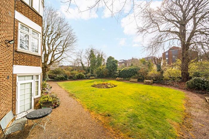 1 Bedroom Flat For Sale In Cleve Road, West Hampstead, NW6