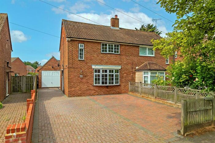 3 Bedroom Semi-Detached House To Rent In Lalleford Road, Luton, LU2