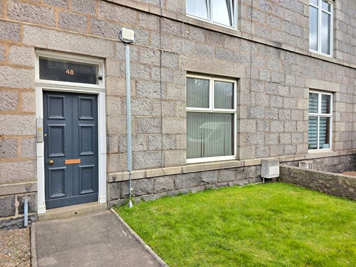 1 Bedroom Flat For Sale In Balmoral Place, Holburn, Aberdeen, AB10