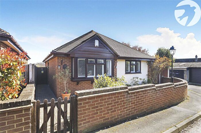 2 Bedroom Bungalow For Sale In Dean Road, Strood, Rochester, Kent, ME2