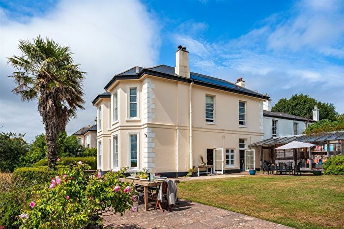 5 Bedroom Villa To Rent In Second Drive, Teignmouth, TQ14