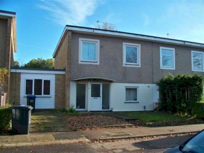 5 Bedroom Property To Rent In Shallcross Crescent, Hatfield AL10