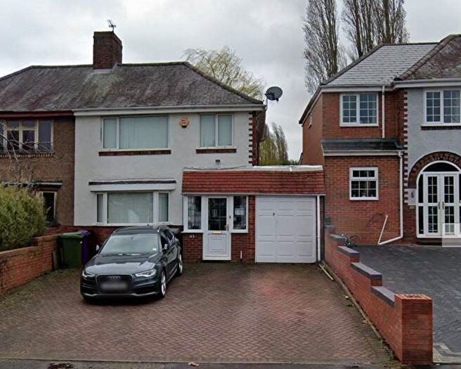 3 Bedroom Semi-Detached House To Rent In Oxbarn Avenue, Wolverhampton, WV3
