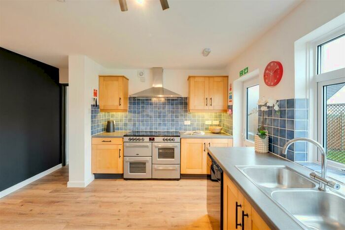 6 Bedroom House To Rent In Gayner Road, Bristol, BS7