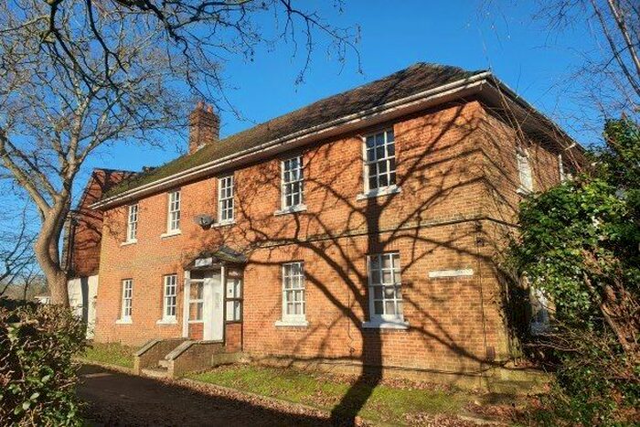 1 Bedroom Flat To Rent In Mansbridge Road, Southampton SO18