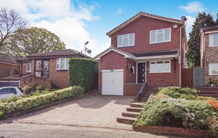 4 Bedroom Detached House For Sale In Stonebury Avenue, Coventry, CV5