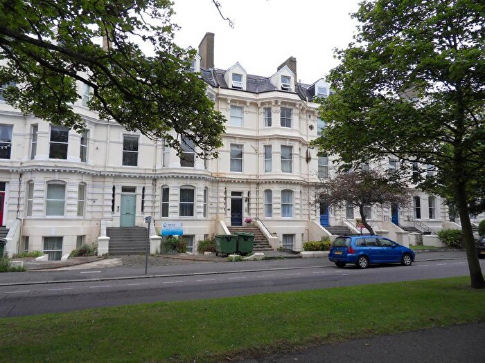 2 Bedroom Flat To Rent In Castle Hill Avenue, Folkestone, CT20