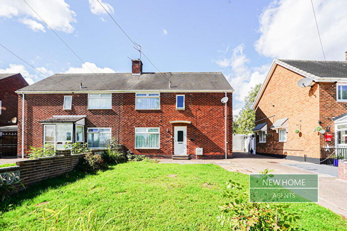 4 Bedroom Semi-Detached House For Sale In Farnborough Road, Nottingham, NG11