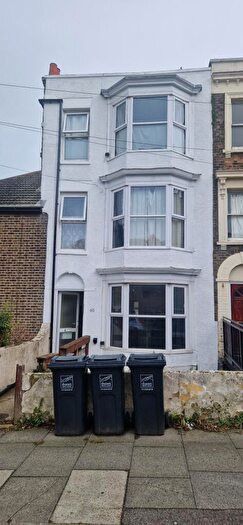 Flat To Rent In Addington Street, Margate, Kent, CT9